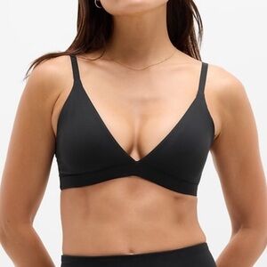 athleta body move plunge bralette